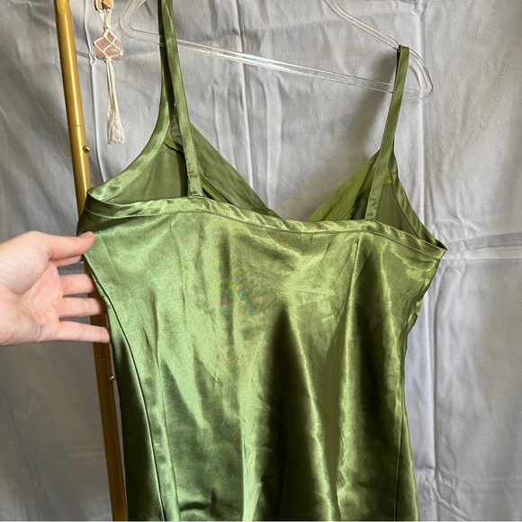 Silky Green Cami with Mesh Trim - Picture 4 of 8